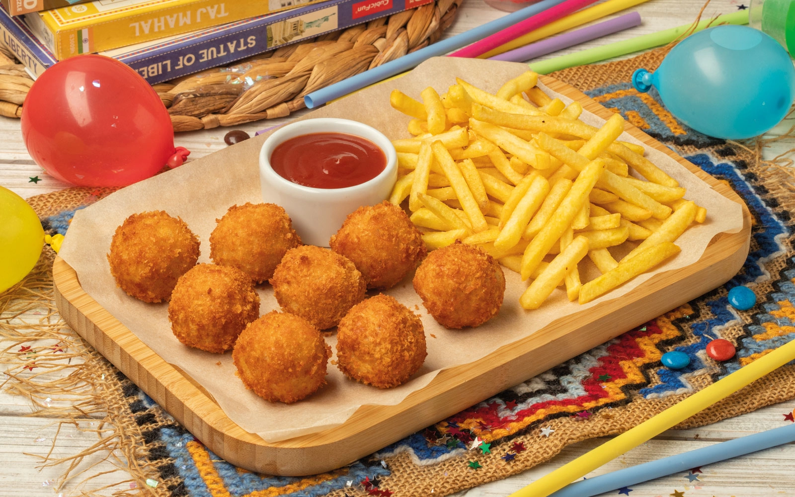 Nuggete de pui cu cartofi pai